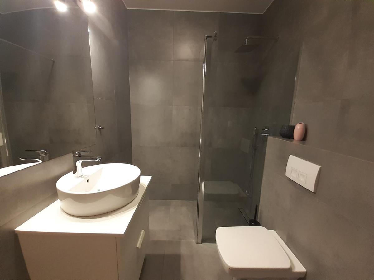 Vista Residence Spire Varşovia Exterior foto